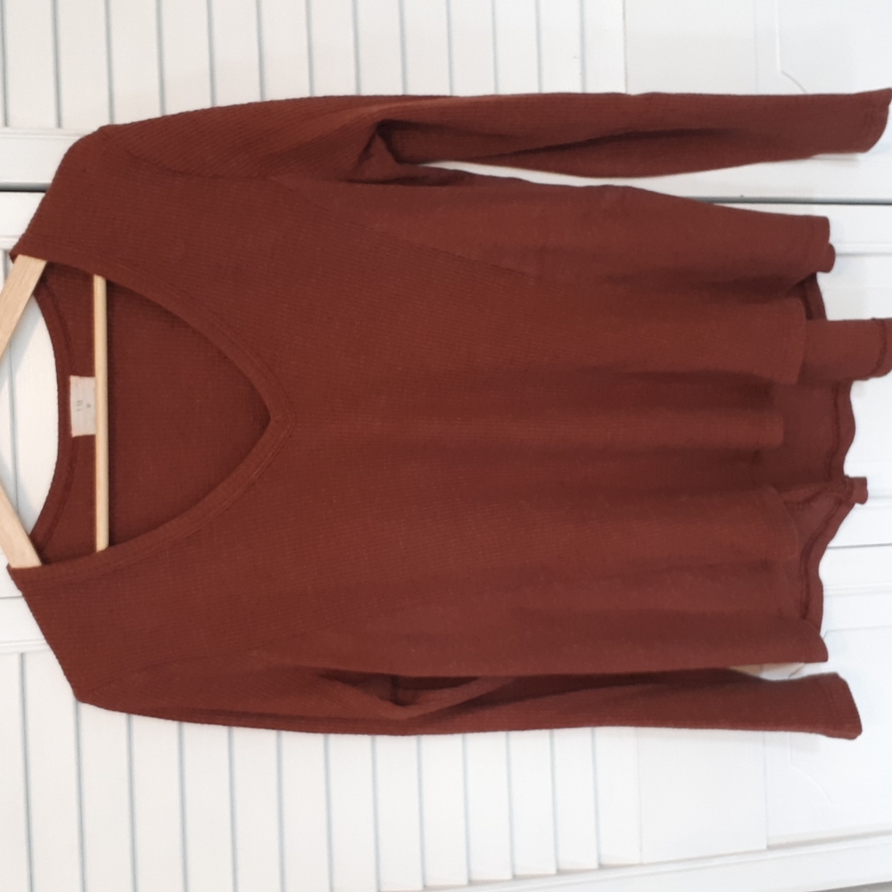 T.la for Anthropology size M rust coloured top